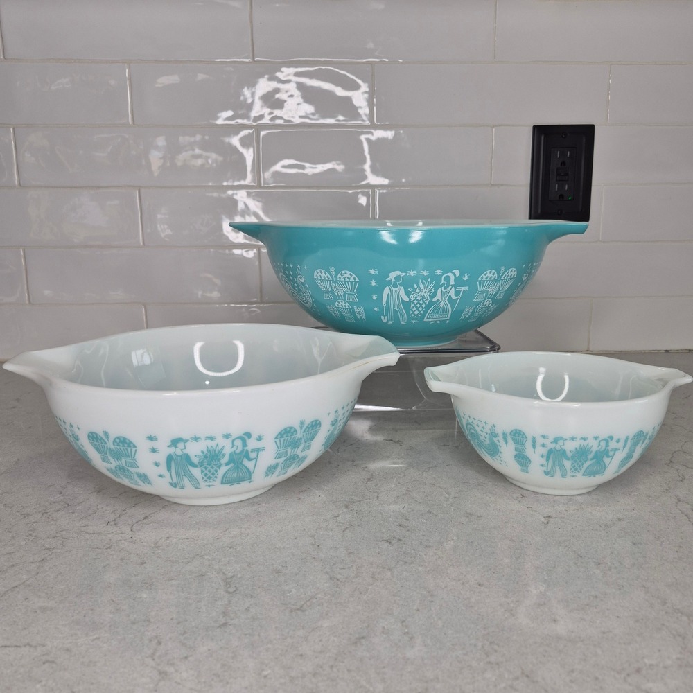Pyrex Mixing Bowls Butterprint Amish 3 Piece Set Turquoise White